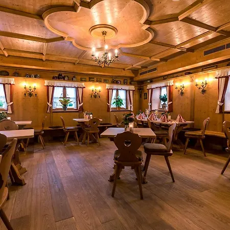 & Gaststaette Zum Erdinger Weissbraeu 3* München