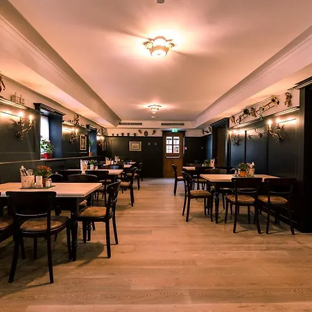 Hotel & Gaststaette Zum Erdinger Weissbraeu 3*