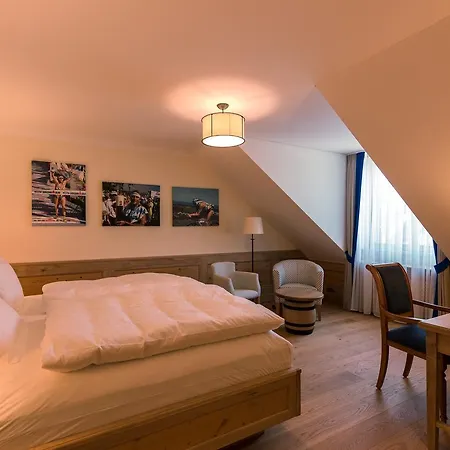 Hotel & Gaststaette Zum Erdinger Weissbraeu 3*