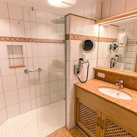 & Gaststaette Zum Erdinger Weissbraeu 3* München
