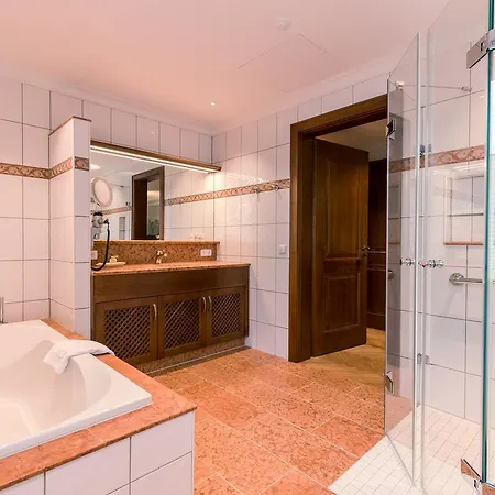 & Gaststaette Zum Erdinger Weissbraeu 3* München