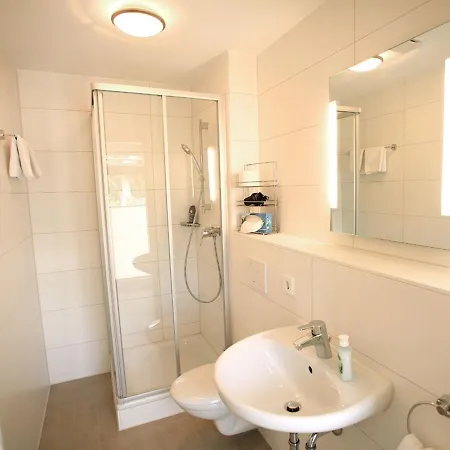 Arzberghof Guest house