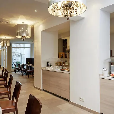 Hotel H+ 4*