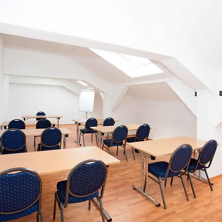 Hotel A&o Laim 2*