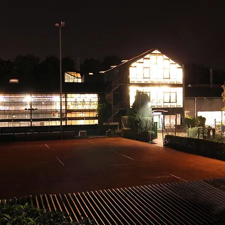 斯查奈克健身酒店 4* 温特弗灵