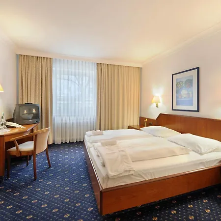 Ambassador Parkhotel 3* Múnich