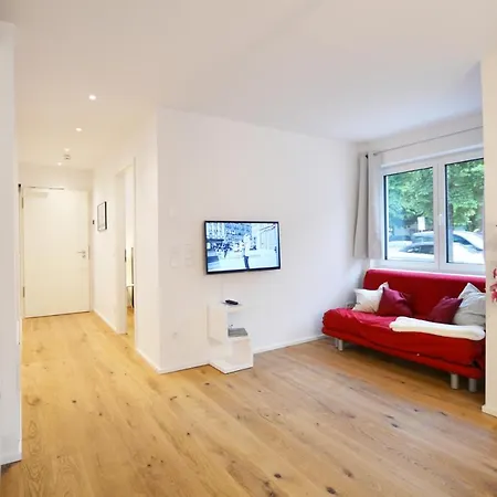 Modern Near Downtown Apartment Munich