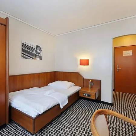 Hotel Ambassador Parkhotel 3*