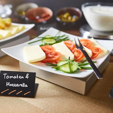 Empress Boutique Hotel 3*