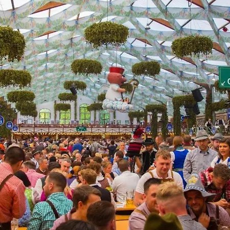 キャンプ場 Oktoberfest On A Budget ミュンヘン