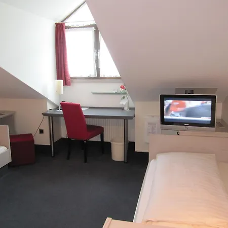 Schiller Hotel 3*