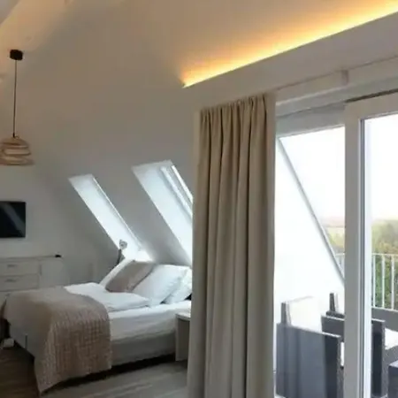 Frederics Serviced Dantestrasse Apartment