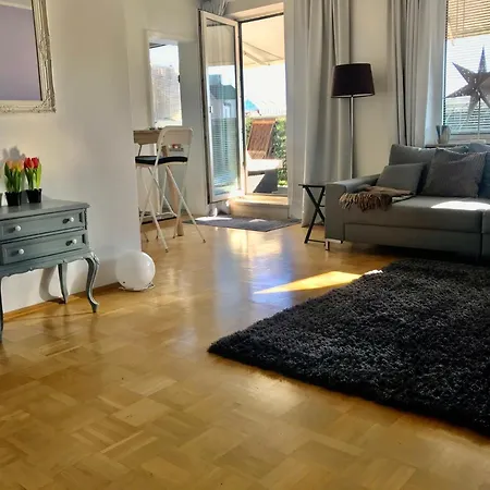 Gemutliches Zuhause Im Dachgeschoss Am Konigsplatz Apartment *