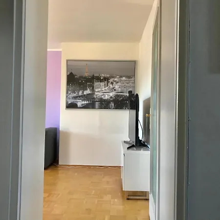 Apartment Gemutliches Zuhause Im Dachgeschoss Am Konigsplatz Munich