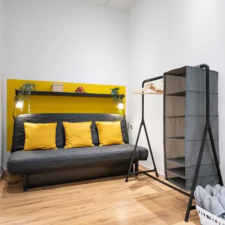Appartement Big Central Near Rotkreuzplatz With 3 Bedroom For 12 Pax *