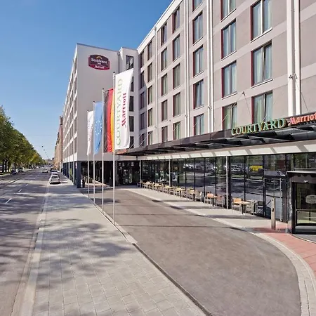 Ξενοδοχείο By Marriott East