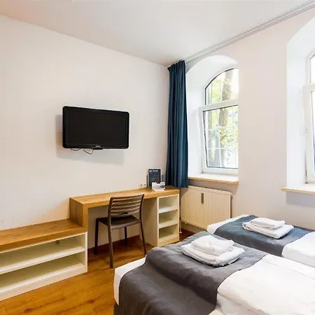 Otel Mk Max-weber-platz 2*