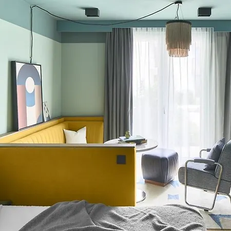 Schwan Locke Hotel Munich