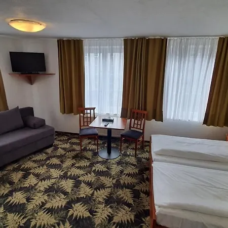 Hotel Der Tannenbaum München