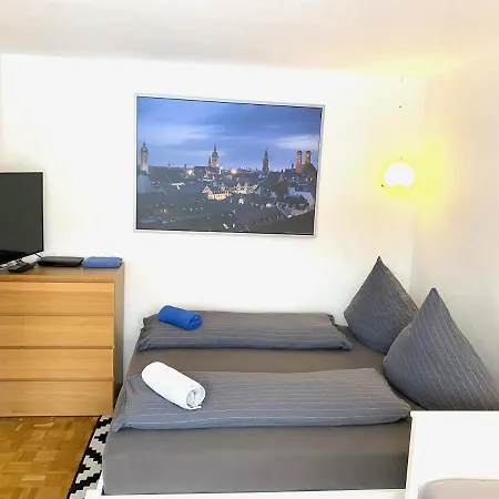 Alloggio in famiglia Gemuetliche Mit Geteiltem Bad, Kueche Und Garten