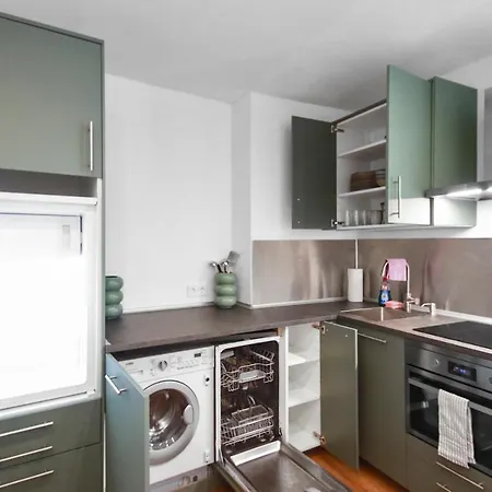 Apartment Flatista Homes - Station - 3br *