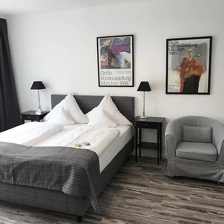 Nymphenburg - 3* Munich