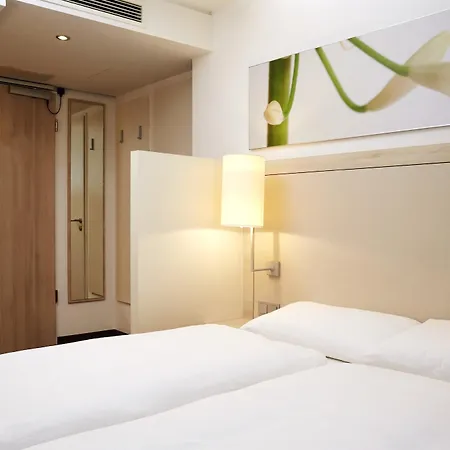 H+ Hotel