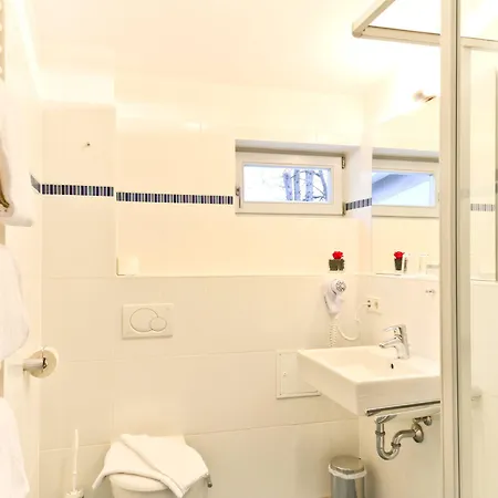 Empress Boutique 3* מינכן