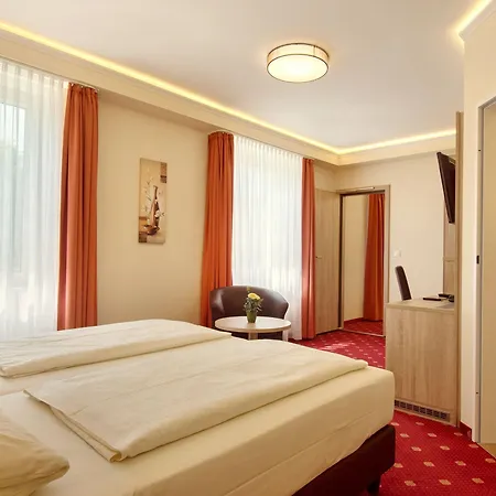 Hotel Kriemhild Am Hirschgarten