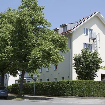Kriemhild Am Hirschgarten Hotel 3*