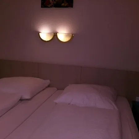 Hotel New Fair Messe 2*