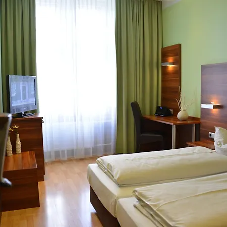 Arthotel Отель 3*
