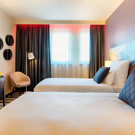 Hotel Leonardo East 4*