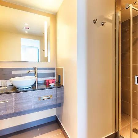 Leonardo East 4* München
