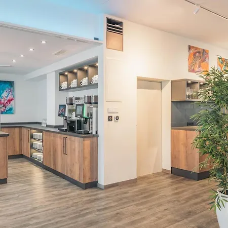Awa 4* Munich