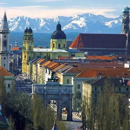 Courtyard By Marriott Center 4* Munich