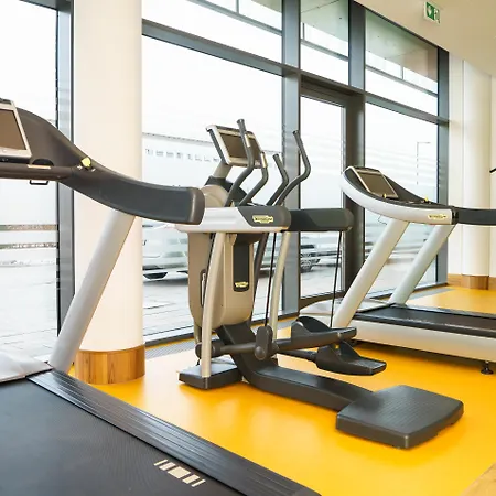 מלון Novotel Messe 4*