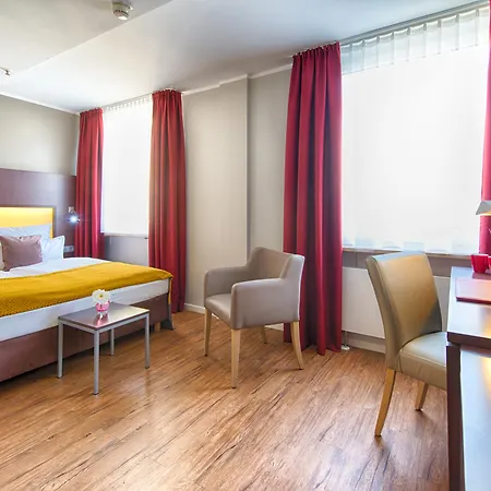 Leonardo Center Hotel
