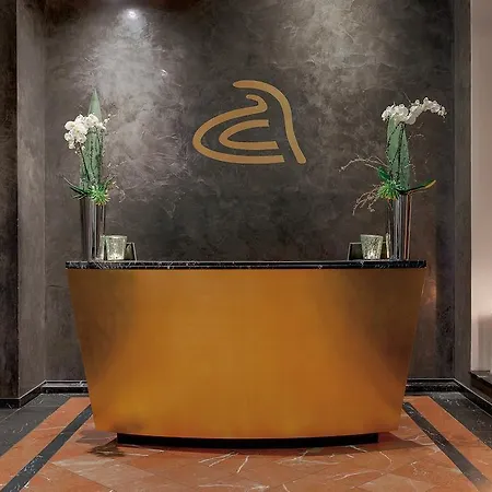 Yours Truly Hotel 4*