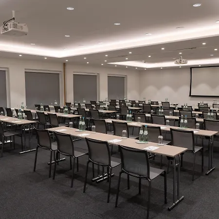 - Leuchtenbergring By Ihg 4* Munich