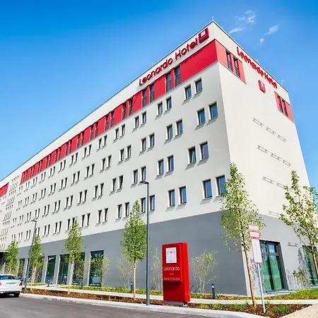 Leonardo East Hotel