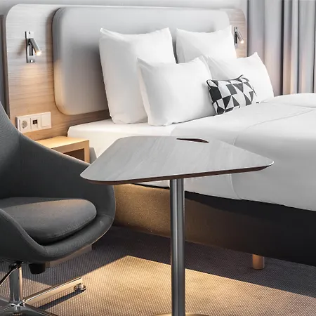 Express - East By Ihg Hotel