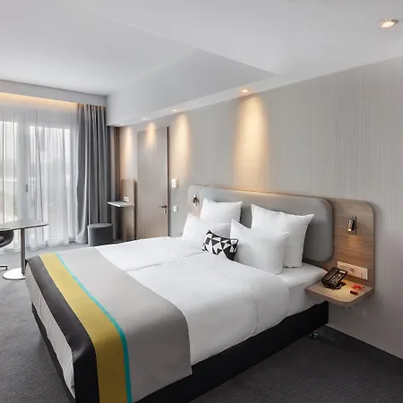 Express - East By Ihg Hotel