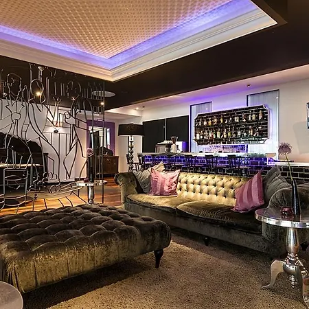 La Mansion Vi Vadi Hotel
