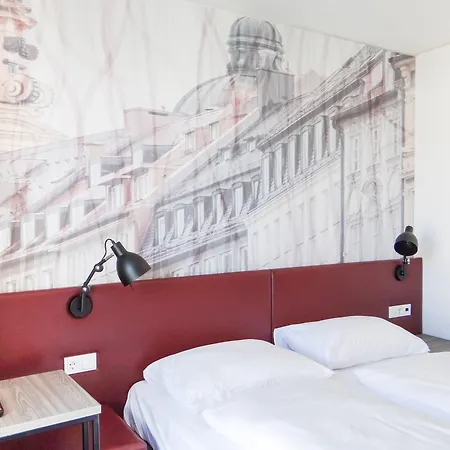 Campanile Sendling 3* Mnichov