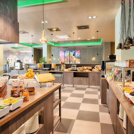 Leonardo East Hotel 4*