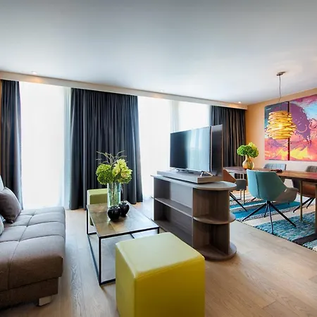 Leonardo East 4* München