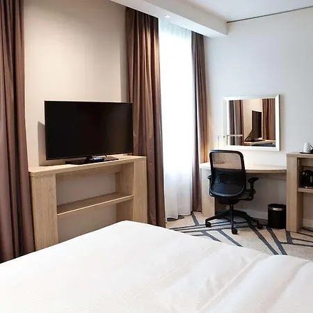 Hampton By Hilton Center East Hotel Munich