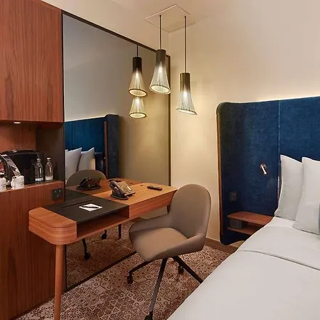 Hotel Hyperion