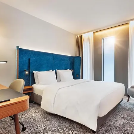 Hyperion Hotel 5*
